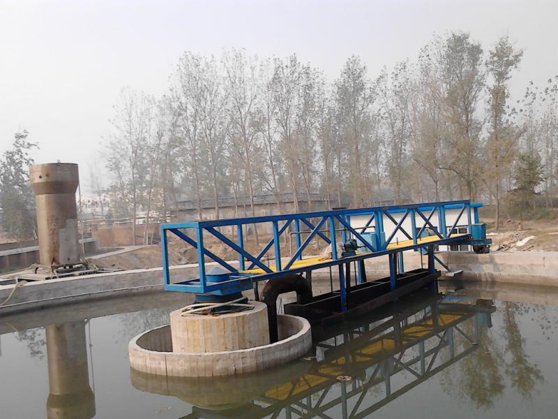 刮吸泥機(jī)處理污泥走不動的原因解析